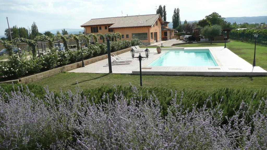 Il Fienile Di Assisi Villa Exterior photo